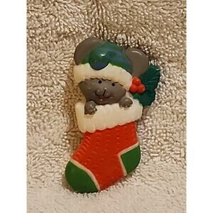 Vintage 1982 Enesco Christmas Mouse in Stocking Pin Brooch 2.5” Plastic